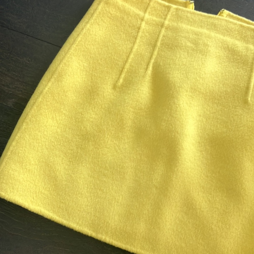NWOT Yellow Women's Skirt - Picture 8 of 8